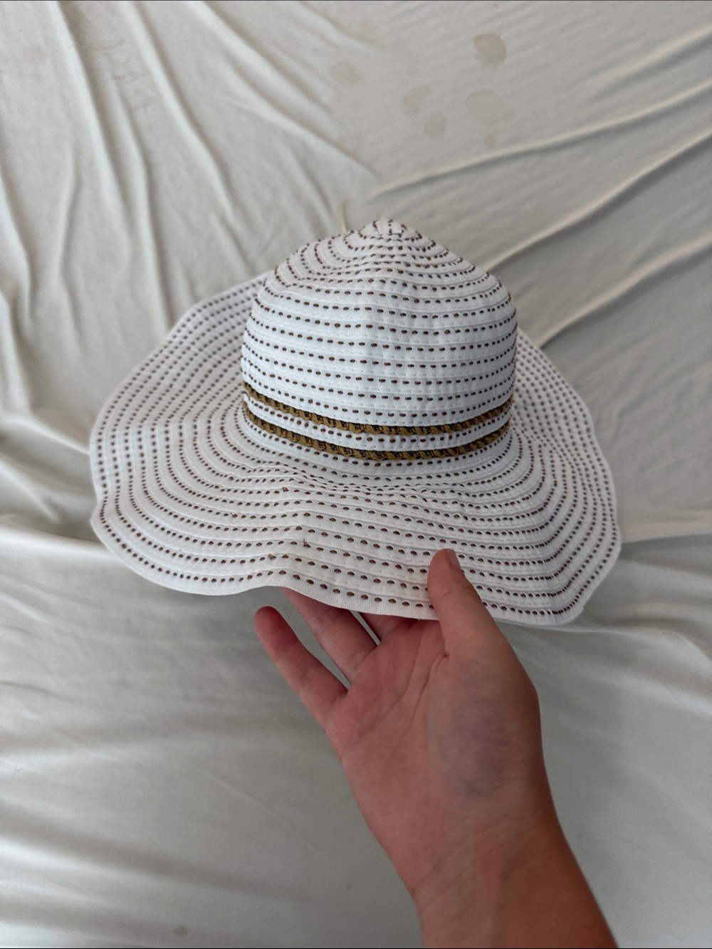 White Wide-Brim Straw Sun Hat with Gold Trim